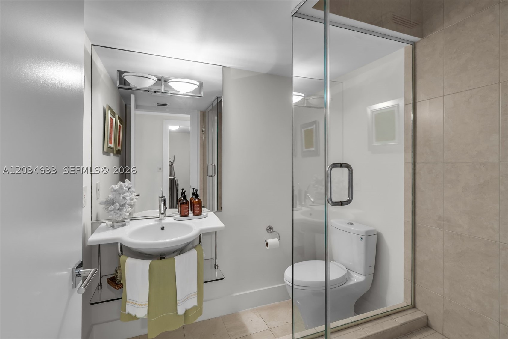 THE EMERALDBAY @ KEY COLO - Residential Lease