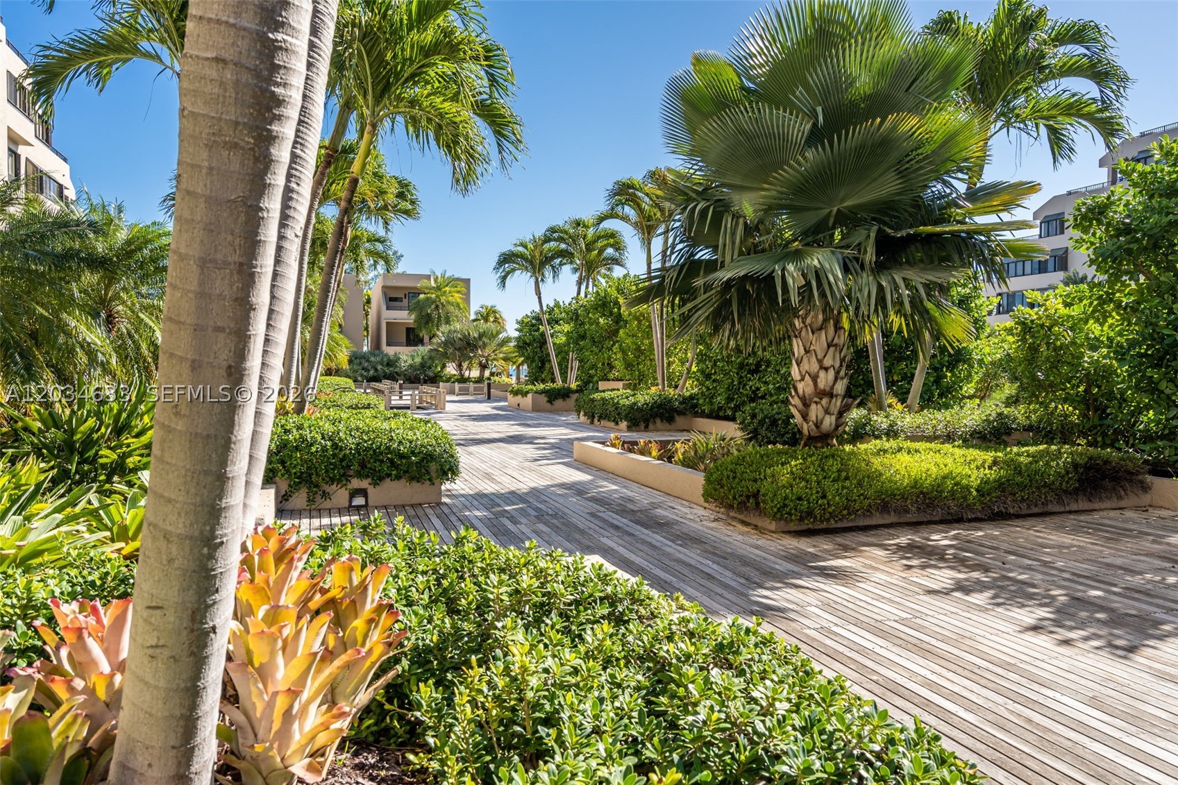 THE EMERALDBAY @ KEY COLO - Residential Lease