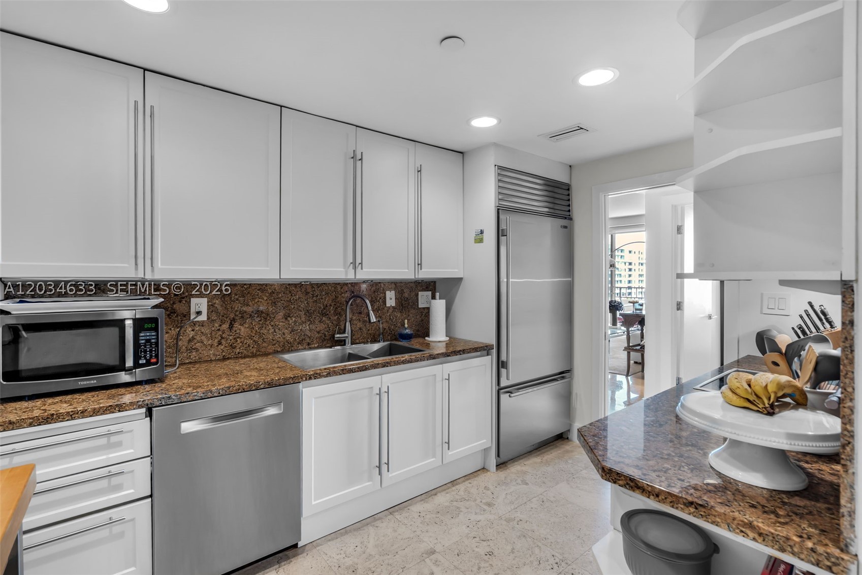 THE EMERALDBAY @ KEY COLO - Residential Lease