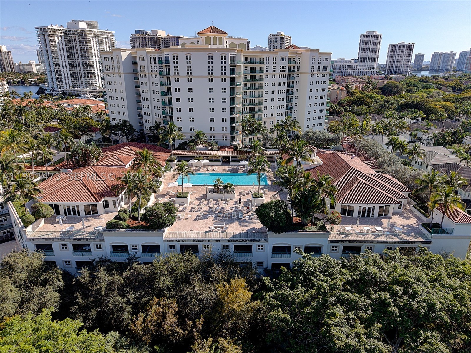 TURNBERRY VLG NO TOWER CO - Residential