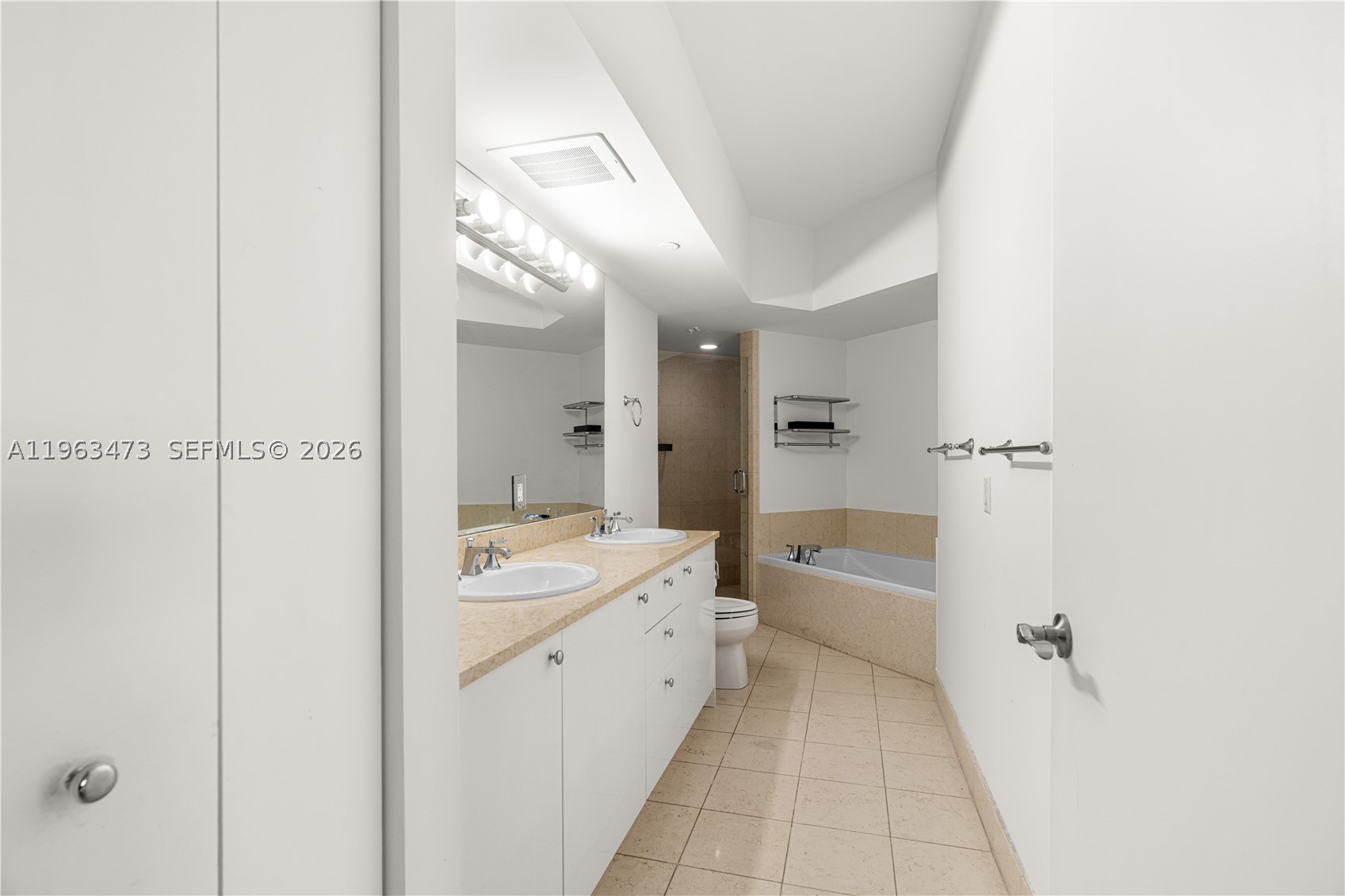 TURNBERRY VLG NO TOWER CO - Residential