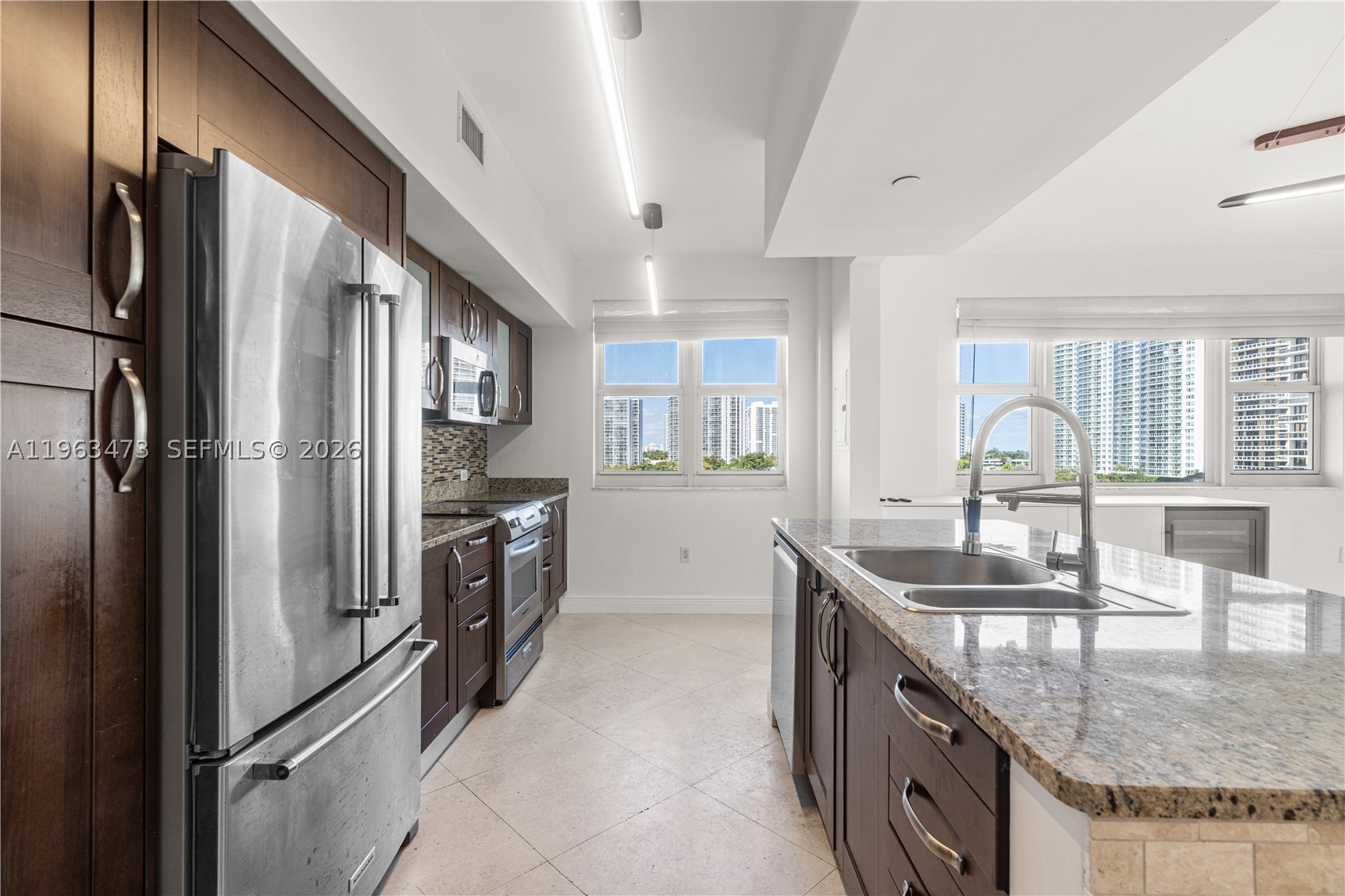 TURNBERRY VLG NO TOWER CO - Residential