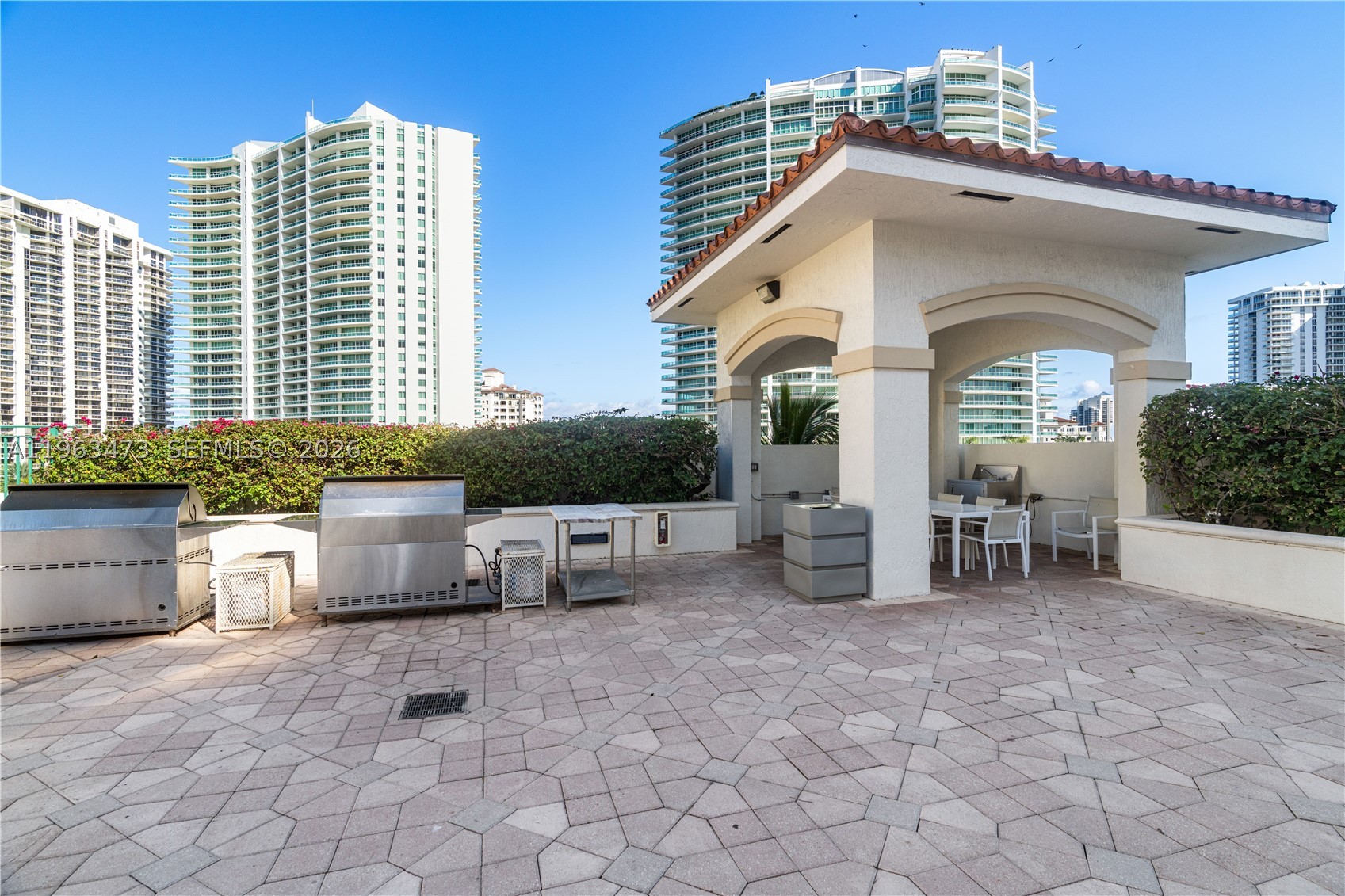 TURNBERRY VLG NO TOWER CO - Residential