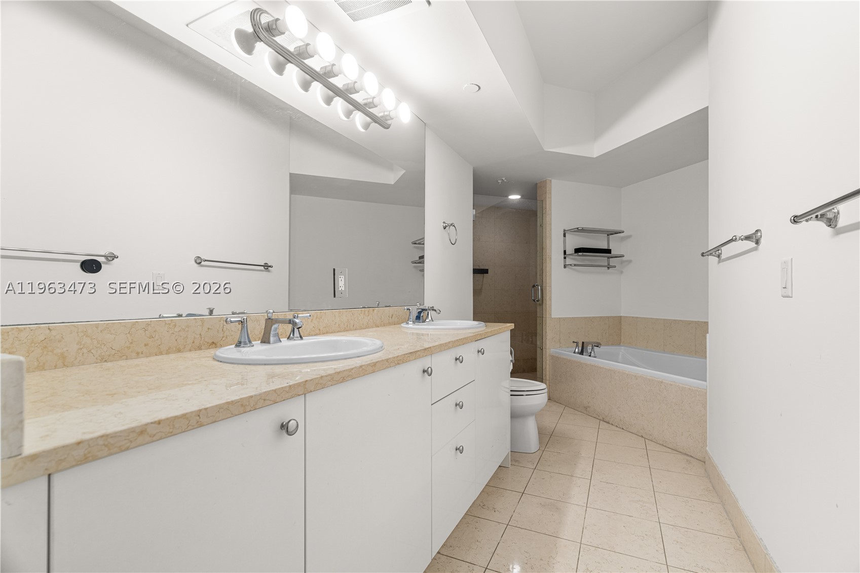 TURNBERRY VLG NO TOWER CO - Residential