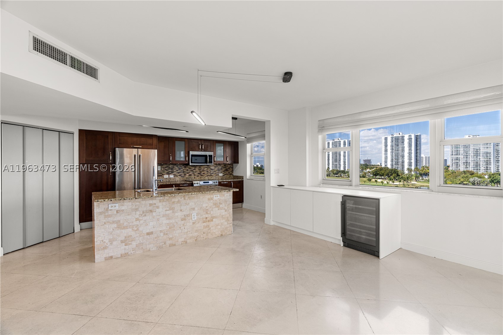 TURNBERRY VLG NO TOWER CO - Residential