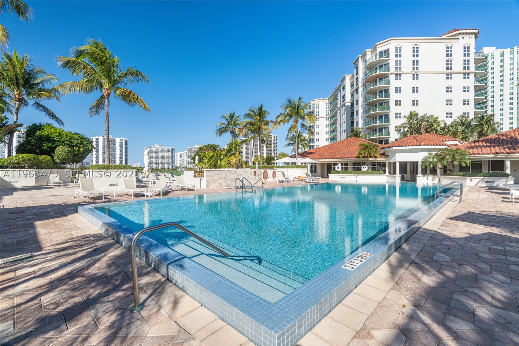TURNBERRY VLG NO TOWER CO - Residential