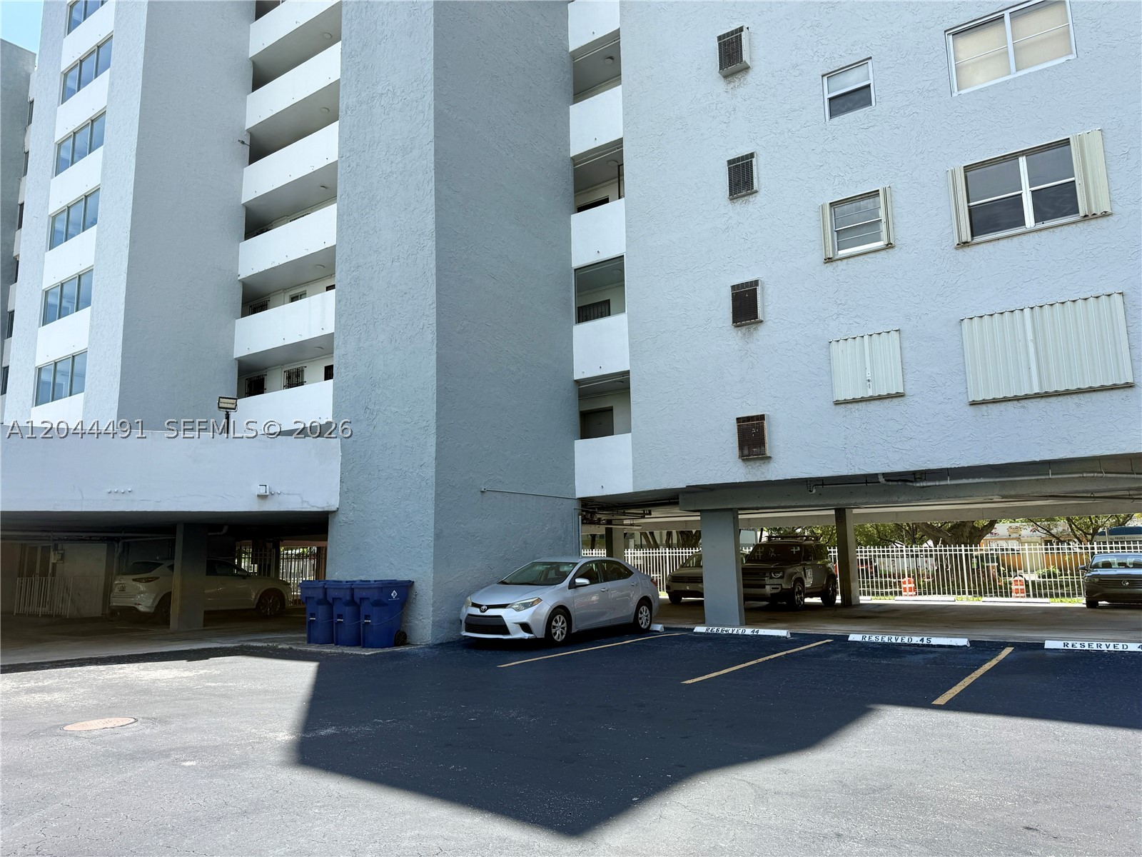 CORAL WAY TOWERS CONDO - Residential