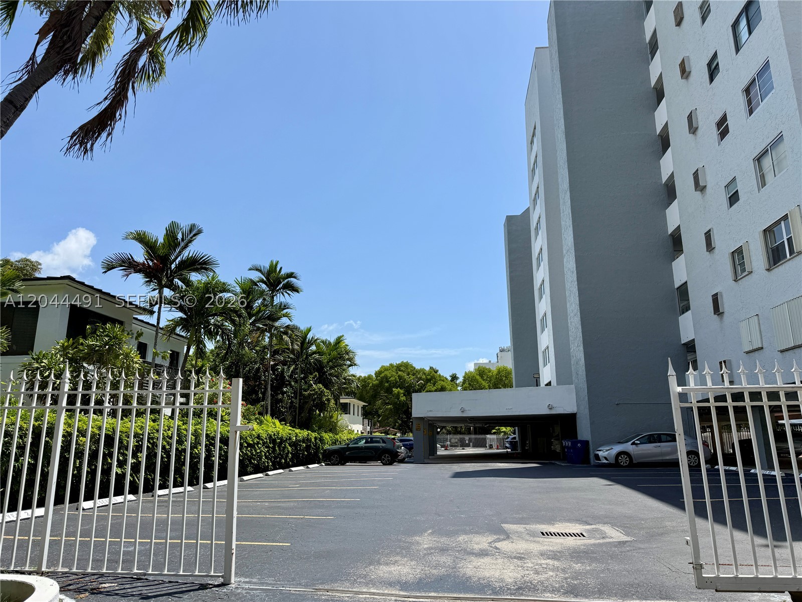 CORAL WAY TOWERS CONDO - Residential