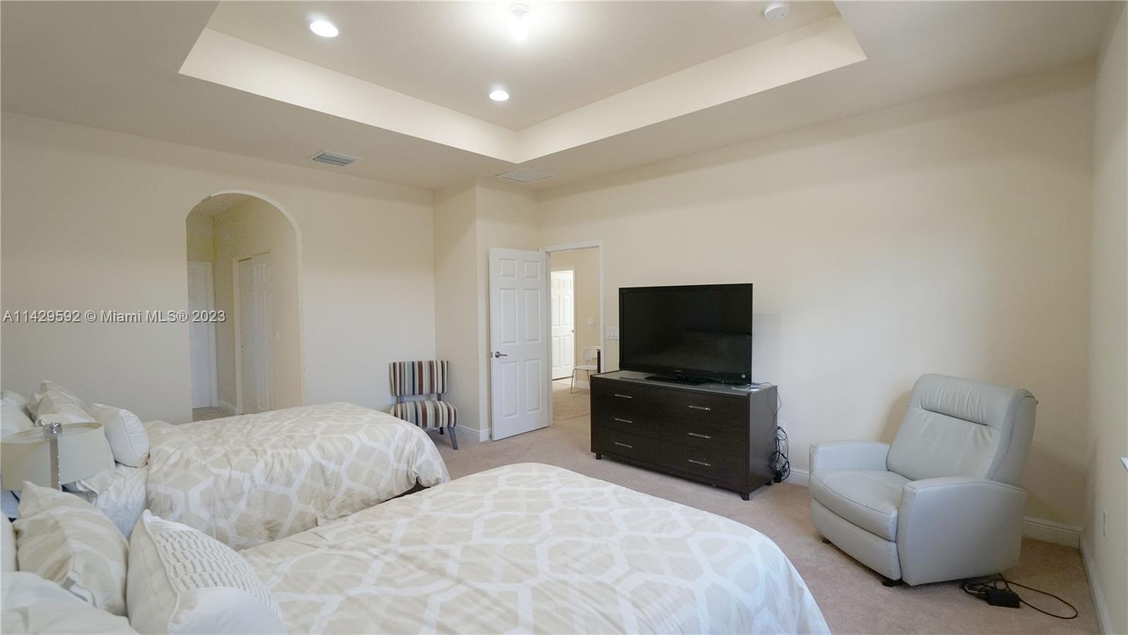 ISLES AT GRAND BAY - Residential