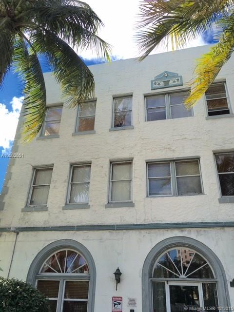 THE LEXINGTON EUCLID COND - Residential Lease