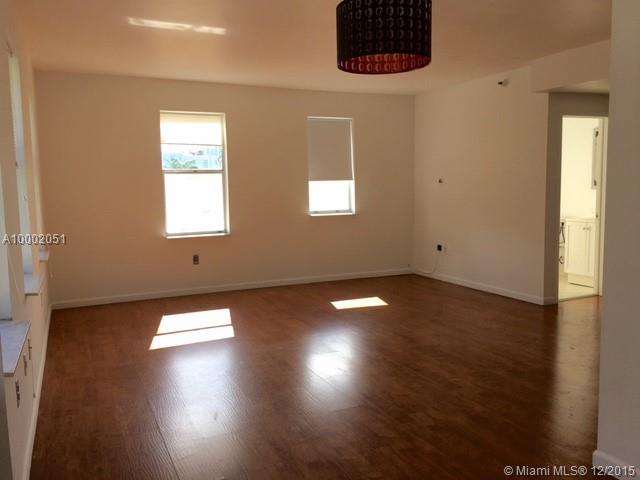THE LEXINGTON EUCLID COND - Residential Lease