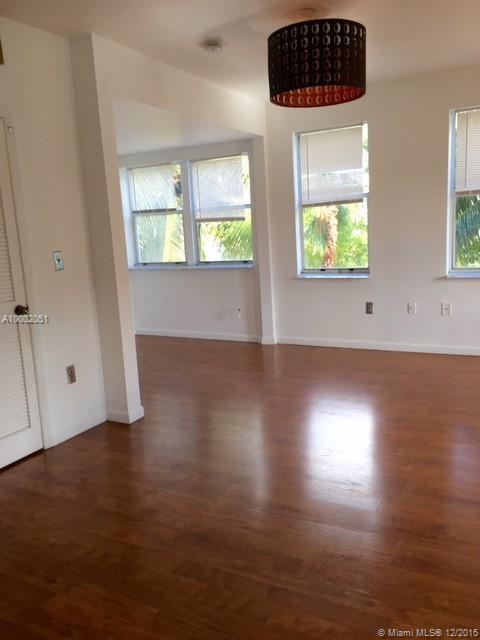 THE LEXINGTON EUCLID COND - Residential Lease