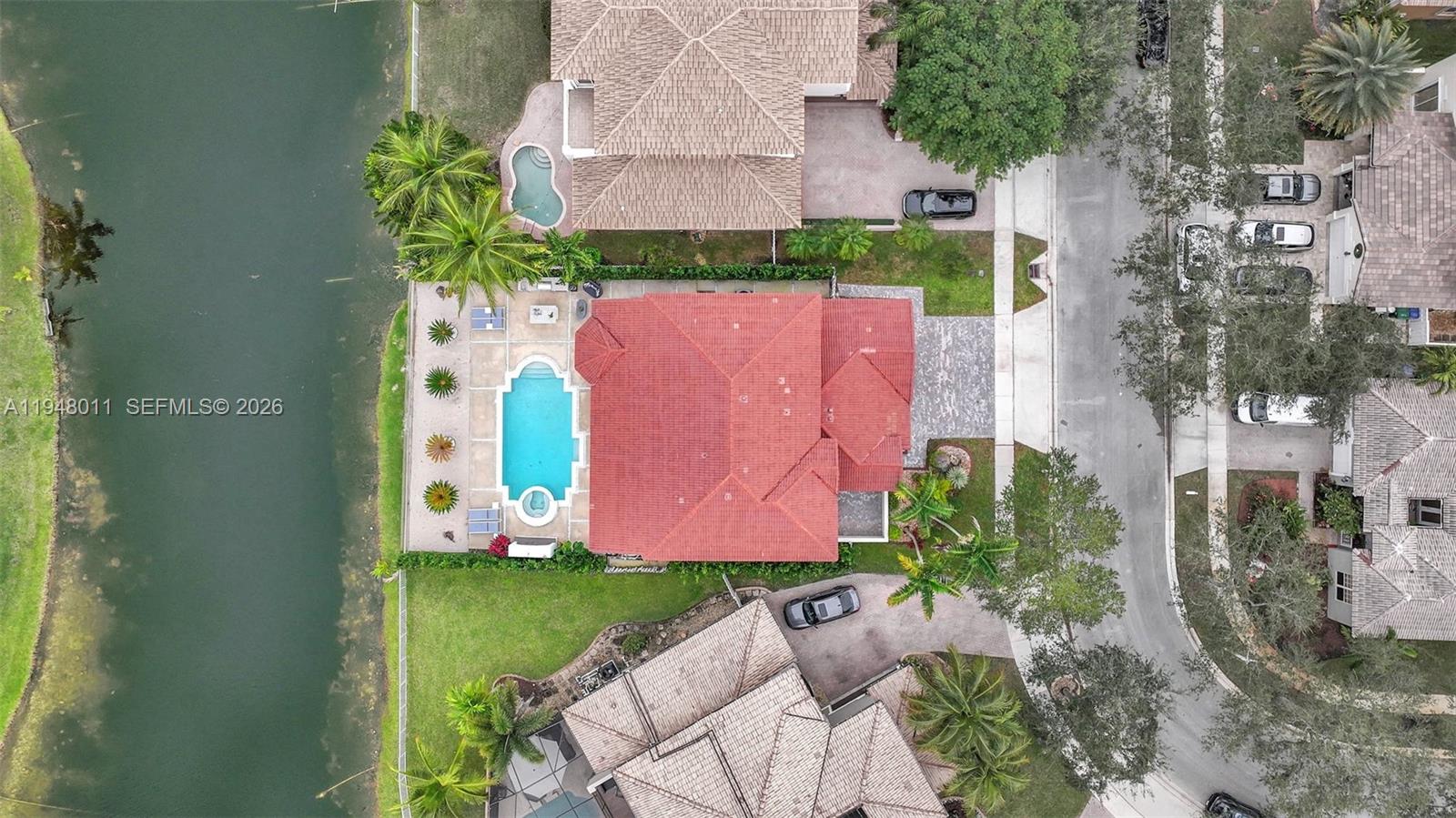WINDSOR PALMS - Residential
