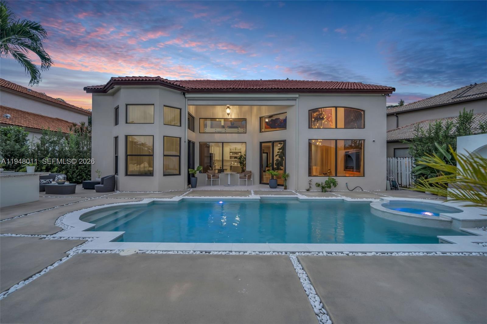 WINDSOR PALMS - Residential