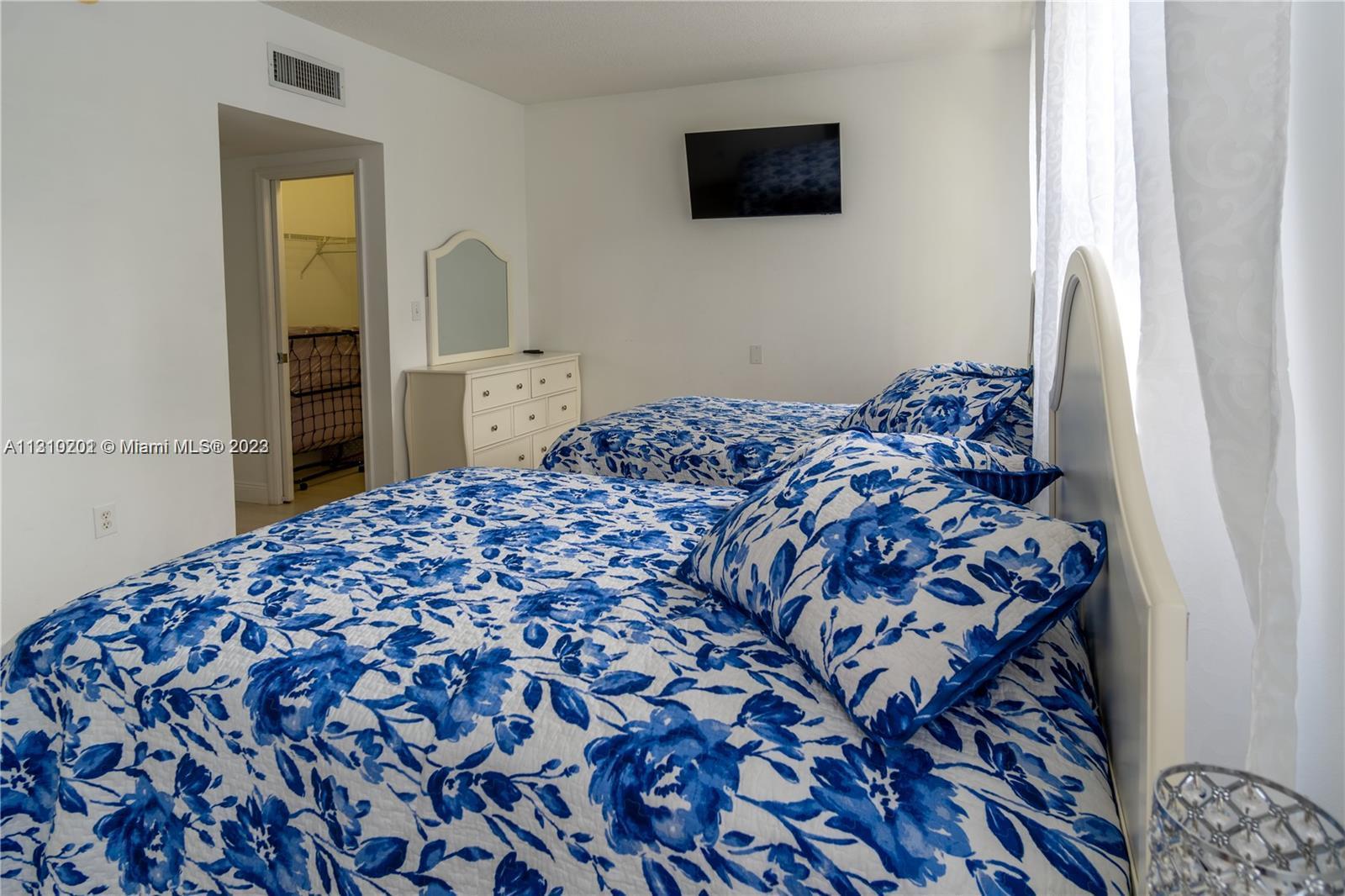 2080 OCEAN DRIVE CONDO - Residential Lease