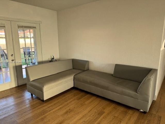 MANOR GARDENS - Residential Lease