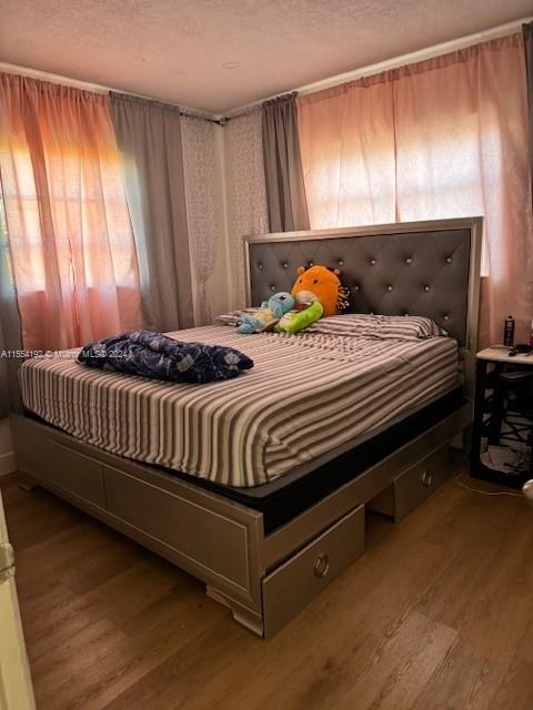 MANOR GARDENS - Residential Lease