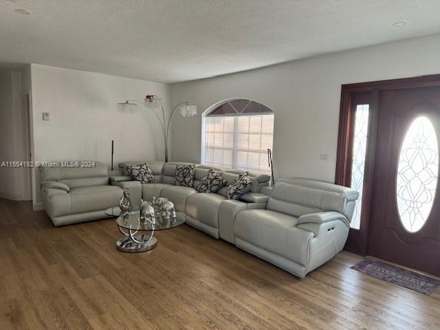 MANOR GARDENS - Residential Lease