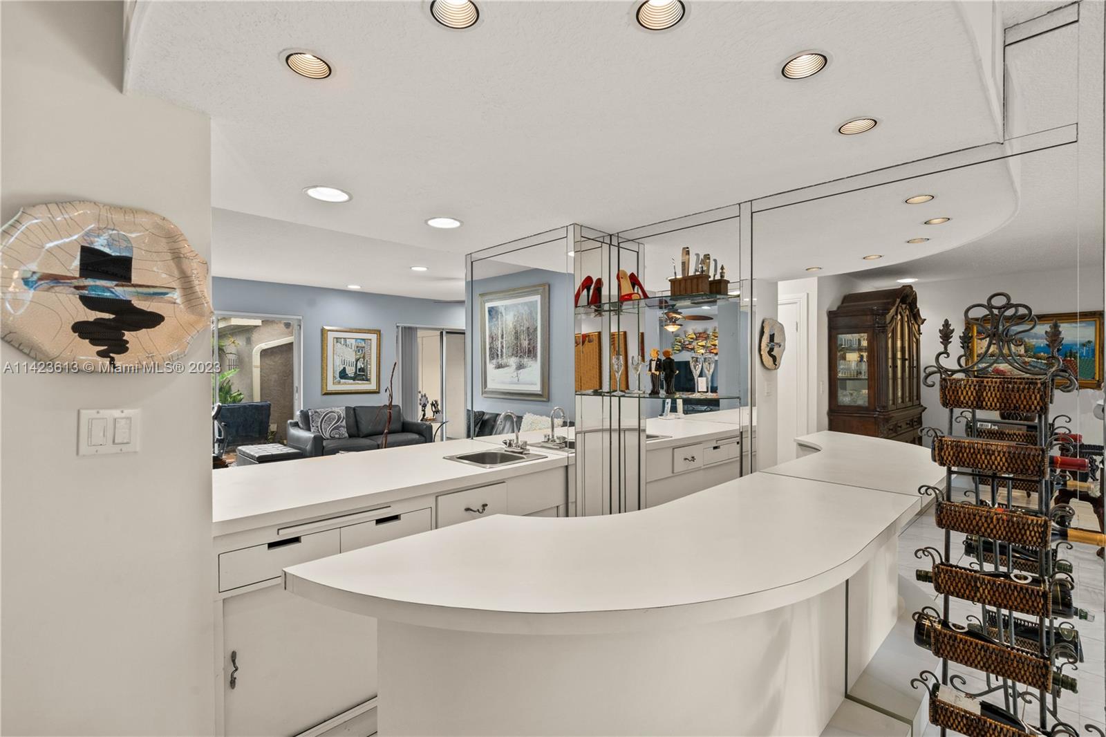 TOWNHOUSES OF EMERALD HIL - Residential