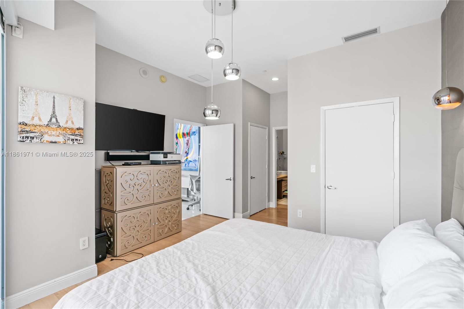 ICON BRICKELL NO TWO - Residential Lease
