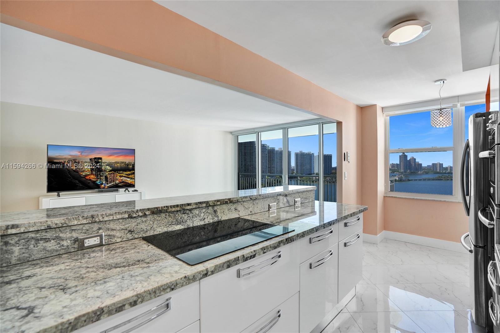 WINSTON TOWERS 500 CONDO - Residential
