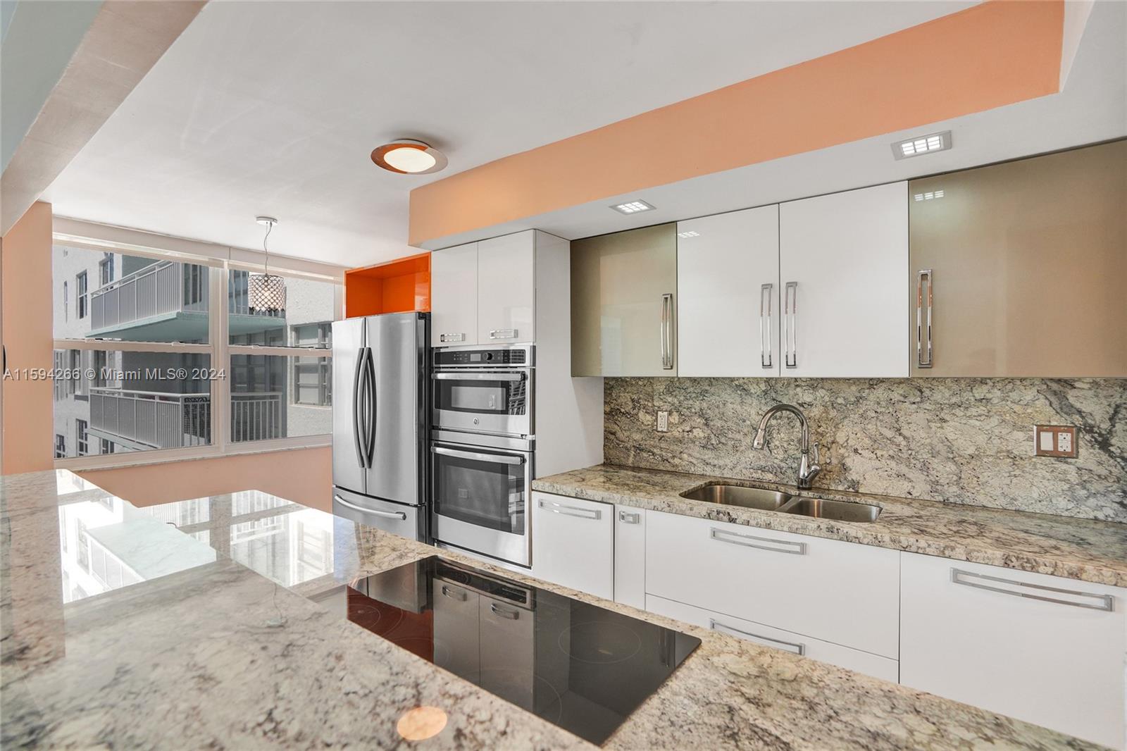 WINSTON TOWERS 500 CONDO - Residential