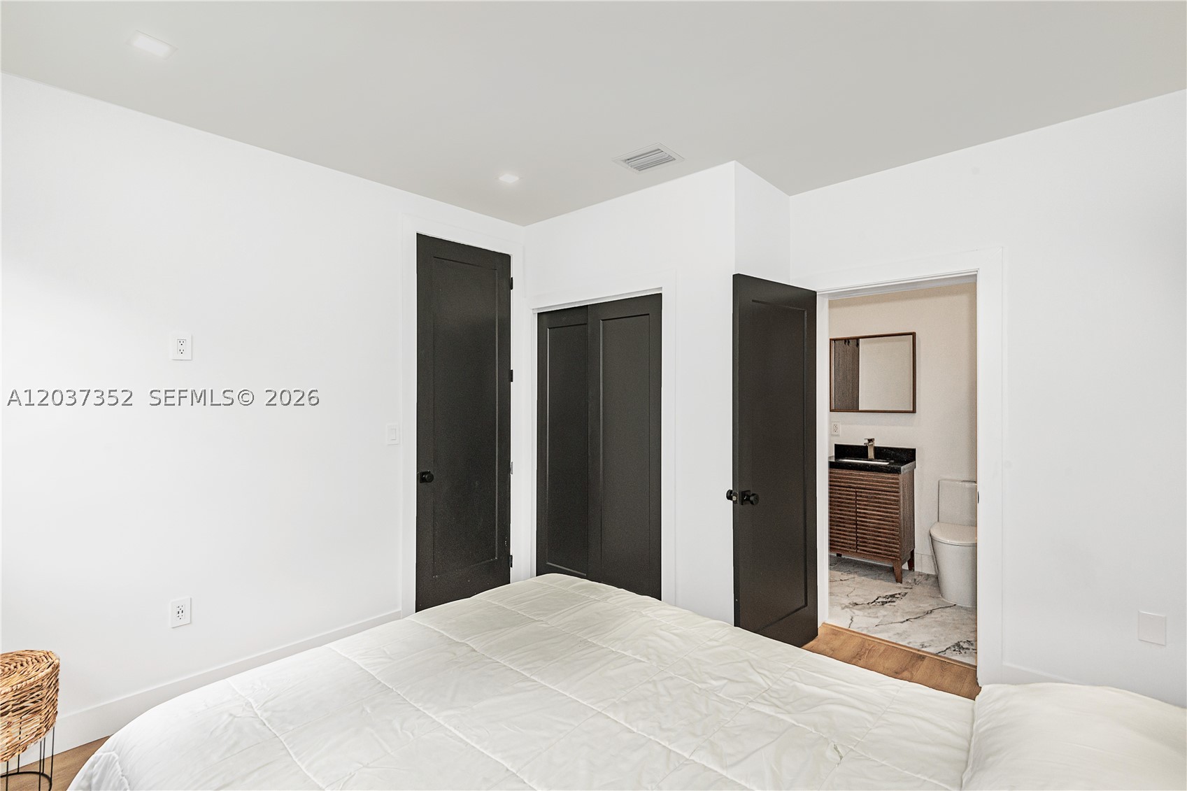 NORMANDY GOLF COURSE - Residential Lease