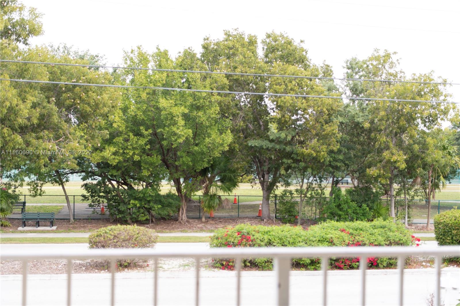 PORT LARGO - Residential Lease