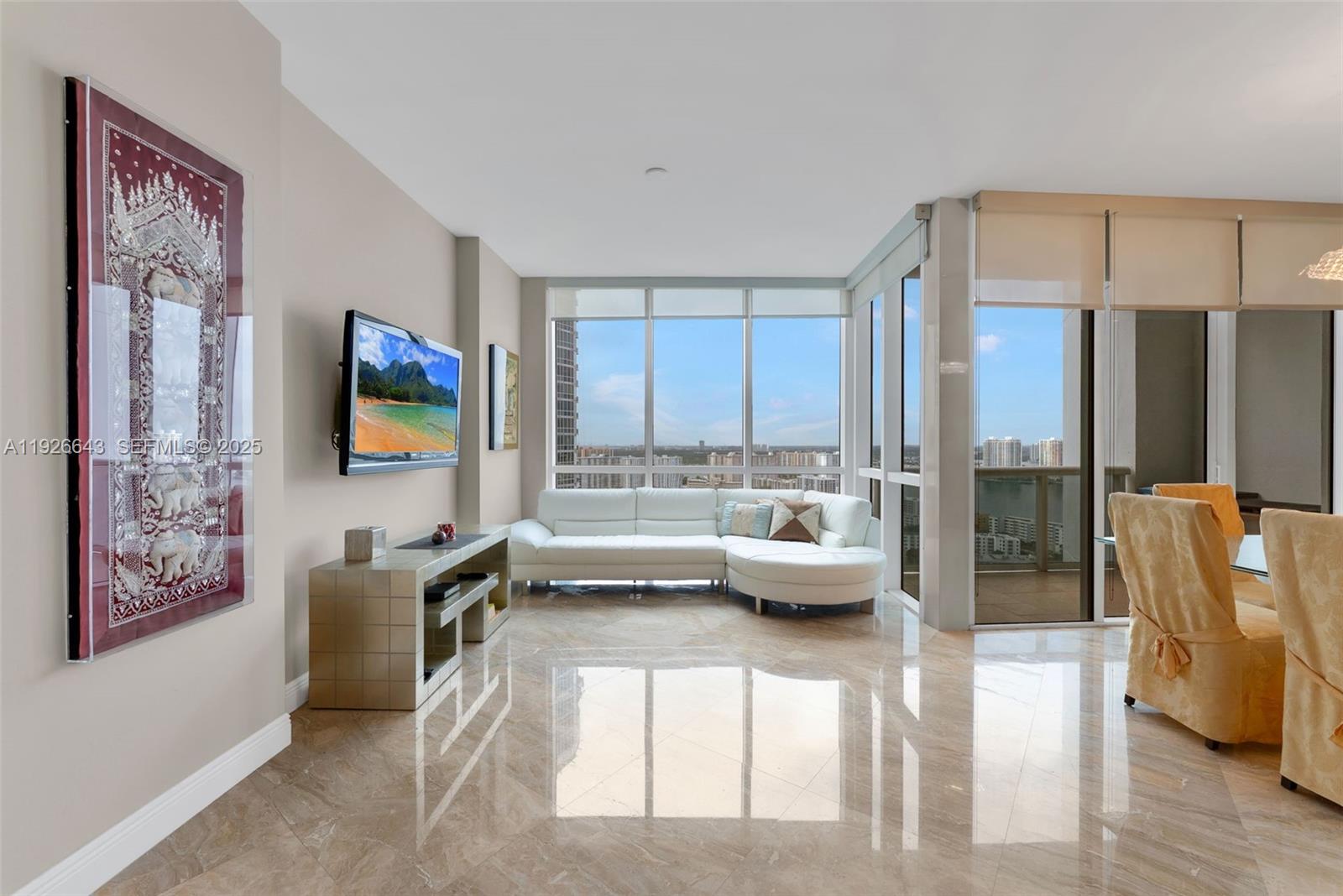 TRUMP ROYALE CONDO - Residential