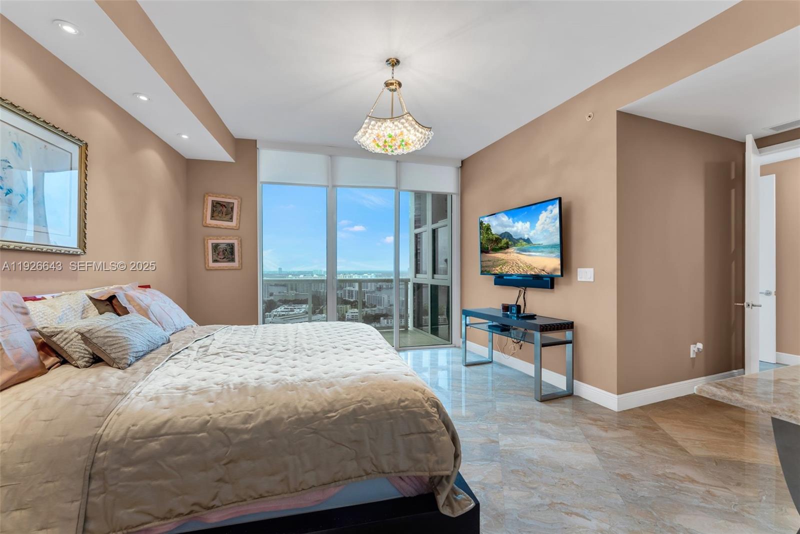 TRUMP ROYALE CONDO - Residential