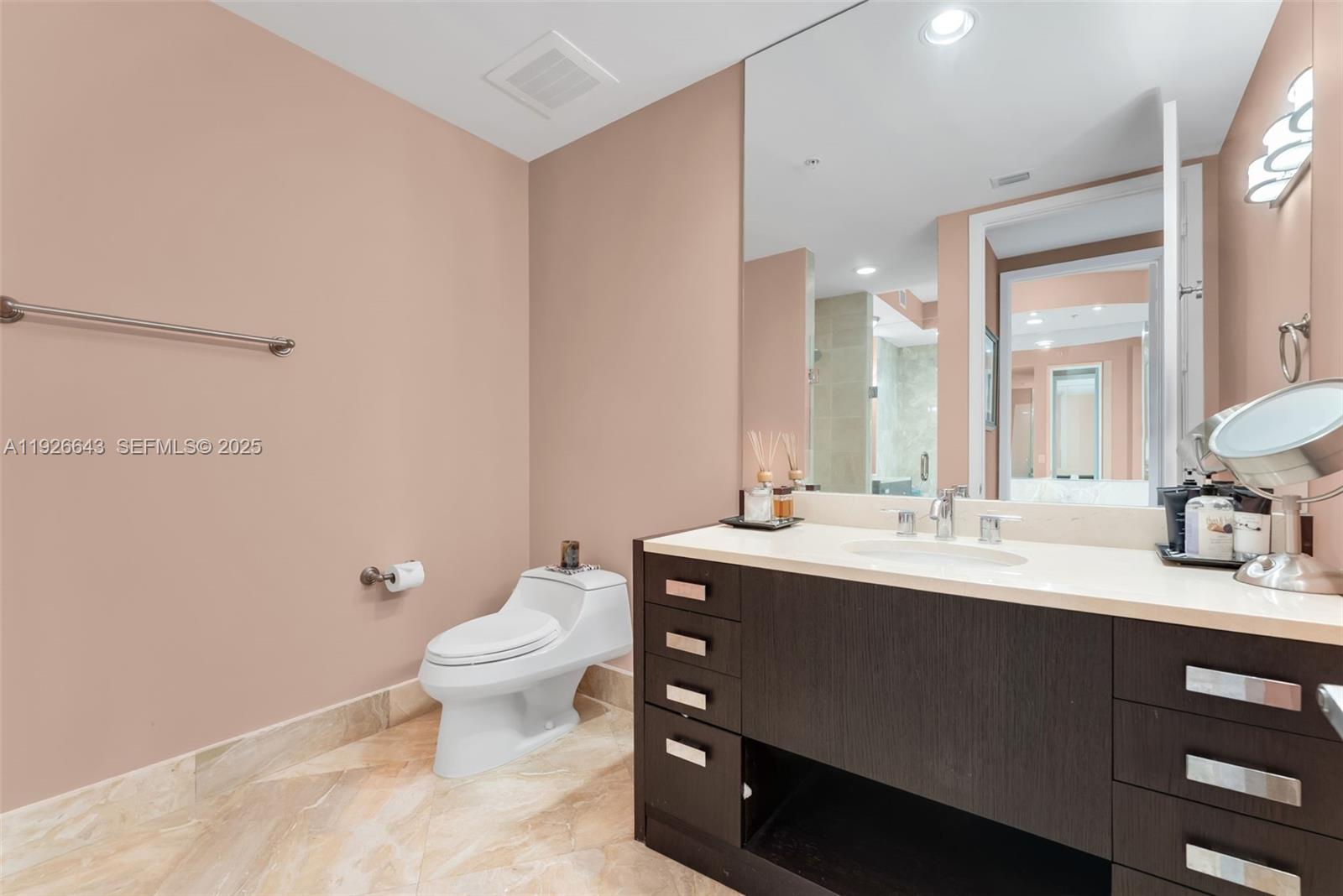 TRUMP ROYALE CONDO - Residential