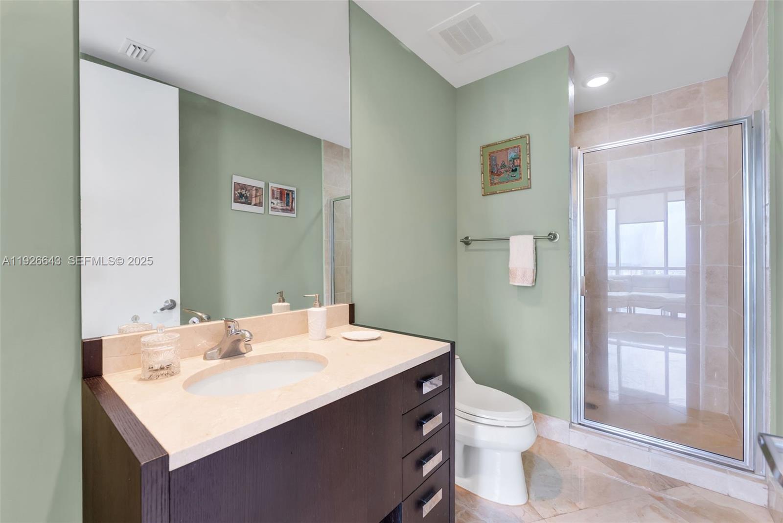 TRUMP ROYALE CONDO - Residential