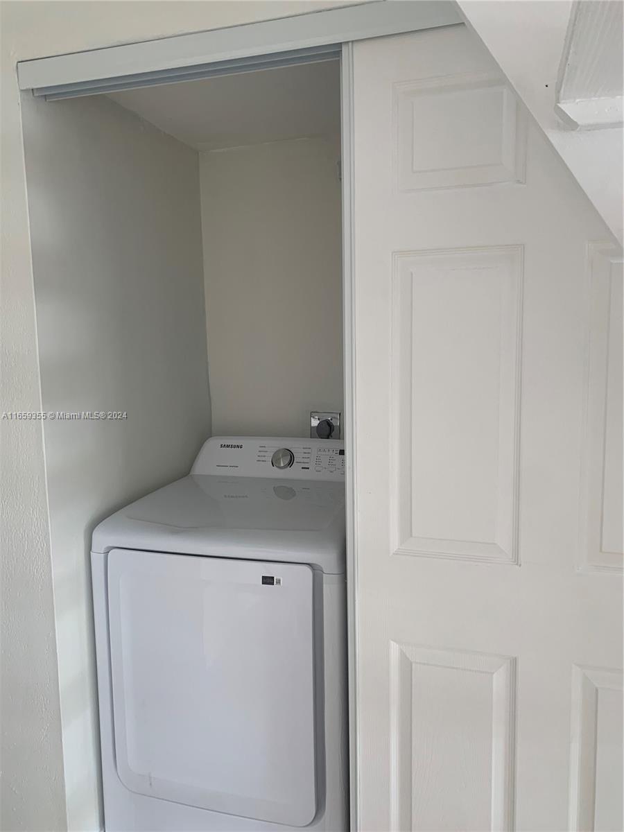 ARROWHEAD GOLF AND TENNIS - Residential Lease