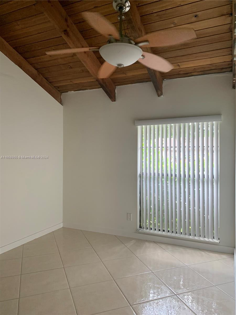 ARROWHEAD GOLF AND TENNIS - Residential Lease