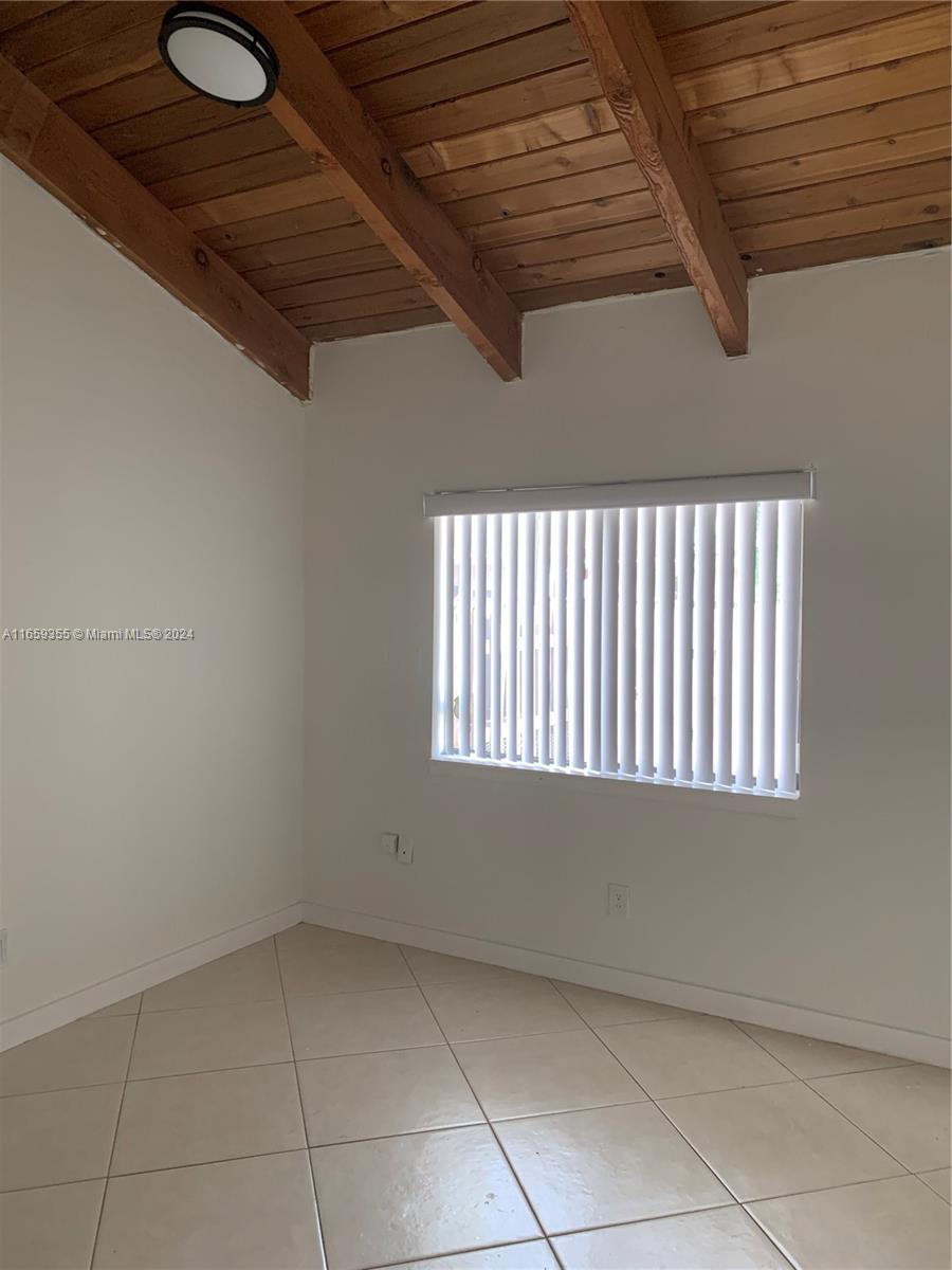 ARROWHEAD GOLF AND TENNIS - Residential Lease