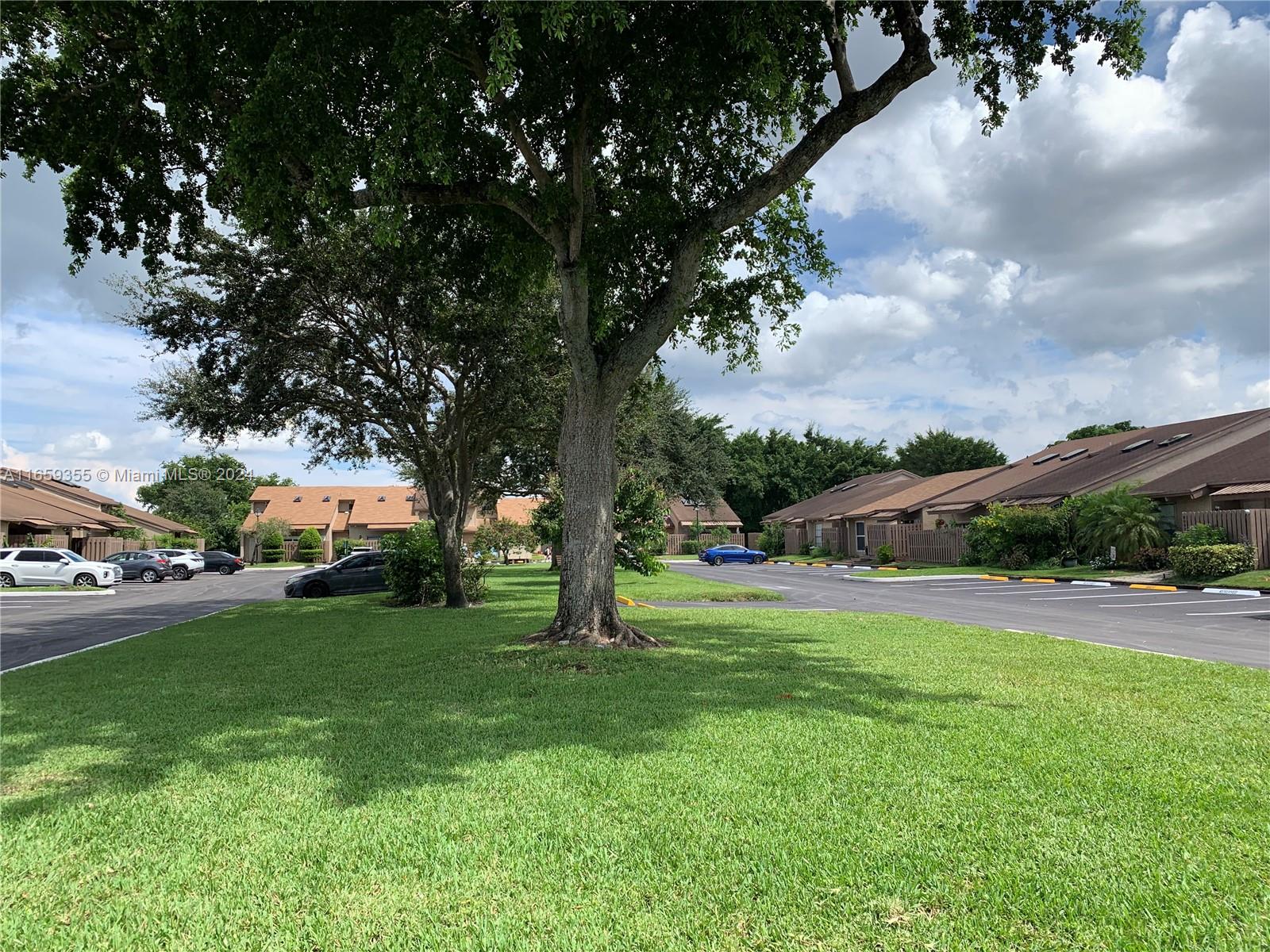 ARROWHEAD GOLF AND TENNIS - Residential Lease