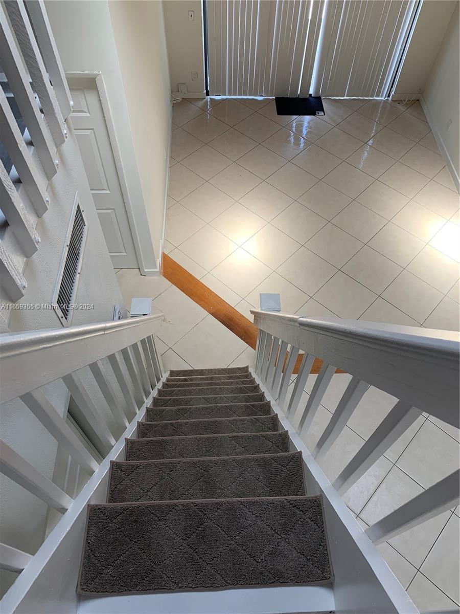 ARROWHEAD GOLF AND TENNIS - Residential Lease