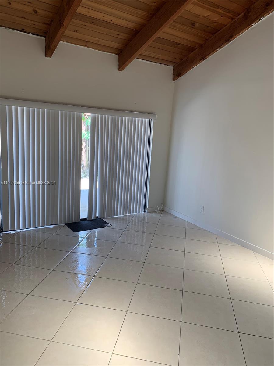 ARROWHEAD GOLF AND TENNIS - Residential Lease