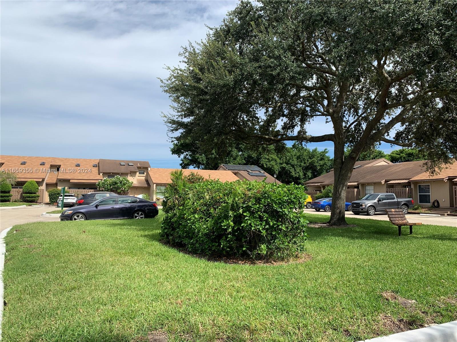 ARROWHEAD GOLF AND TENNIS - Residential Lease