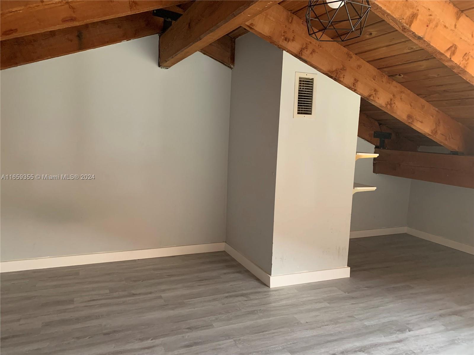 ARROWHEAD GOLF AND TENNIS - Residential Lease