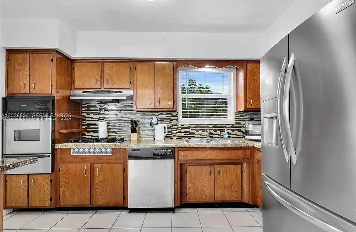 DRIFTWOOD ESTATES NO 12 - Residential Lease