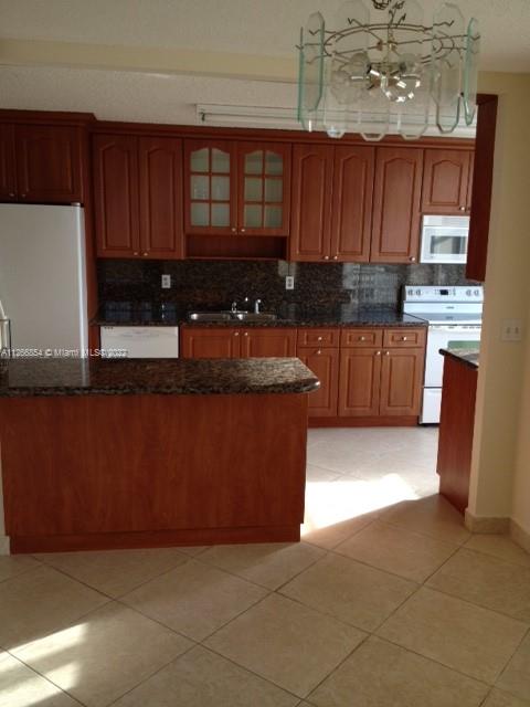 Beautiful and spacious 2 beds 2 baths corner condo at Del Prado Condominium in the heart of Aventura. Tile and Carpet floors. This Community offers Tennis, Community Pool, Gym and much more. Close to shopping, parks and highways, Easy to Show,.