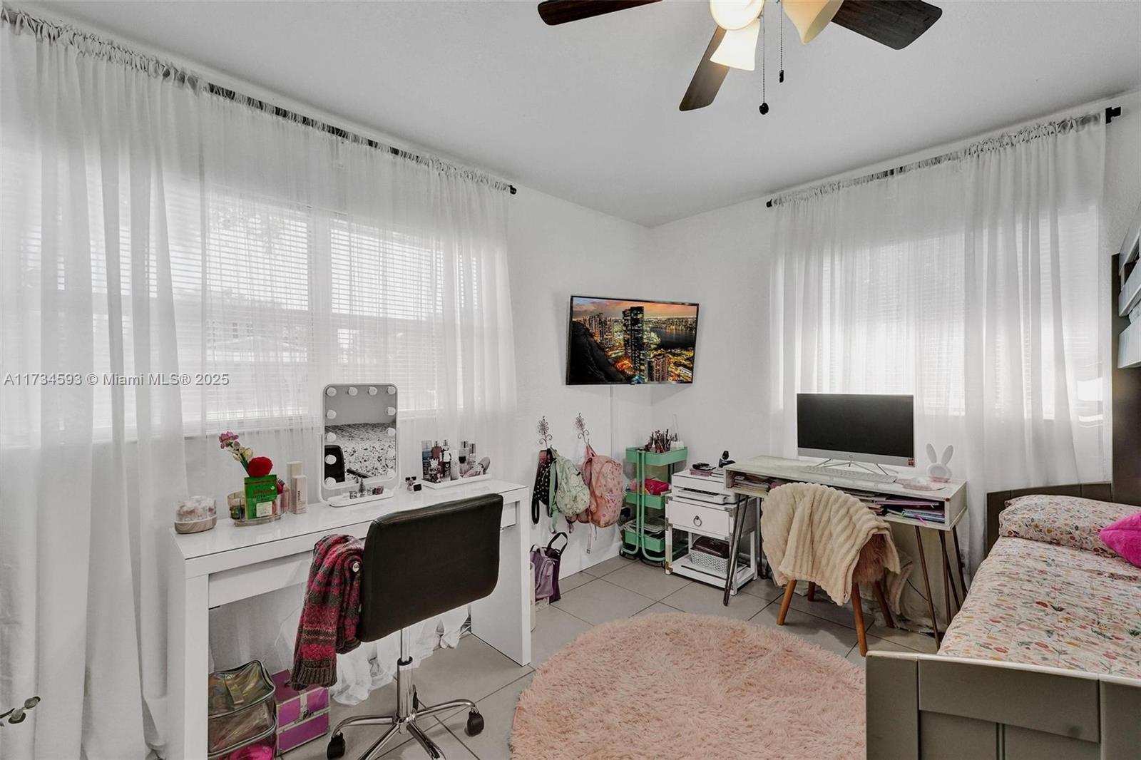 GOLD COAST TWIN VILLAS WE - Residential Income