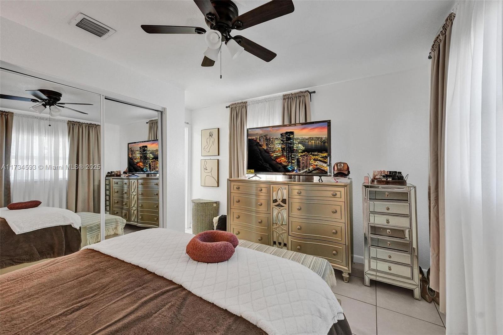 GOLD COAST TWIN VILLAS WE - Residential Income