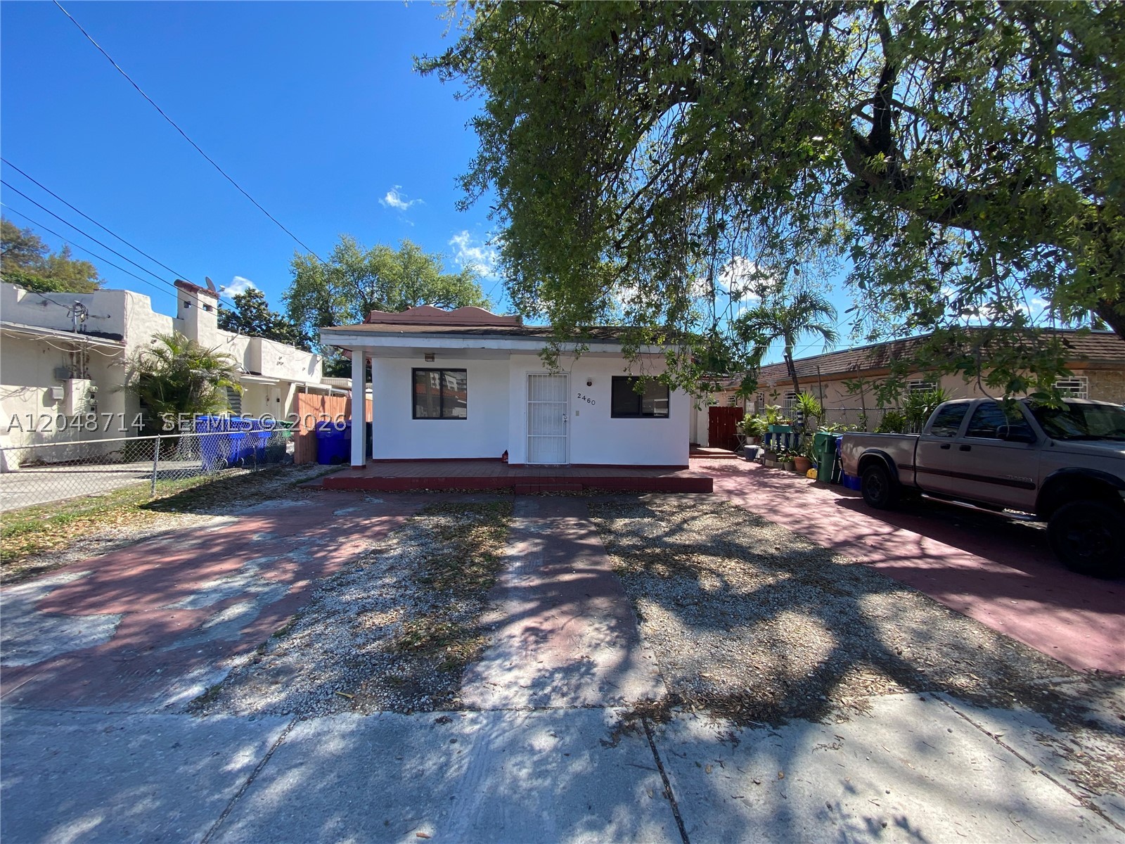 MUSA ISLE - Residential Lease