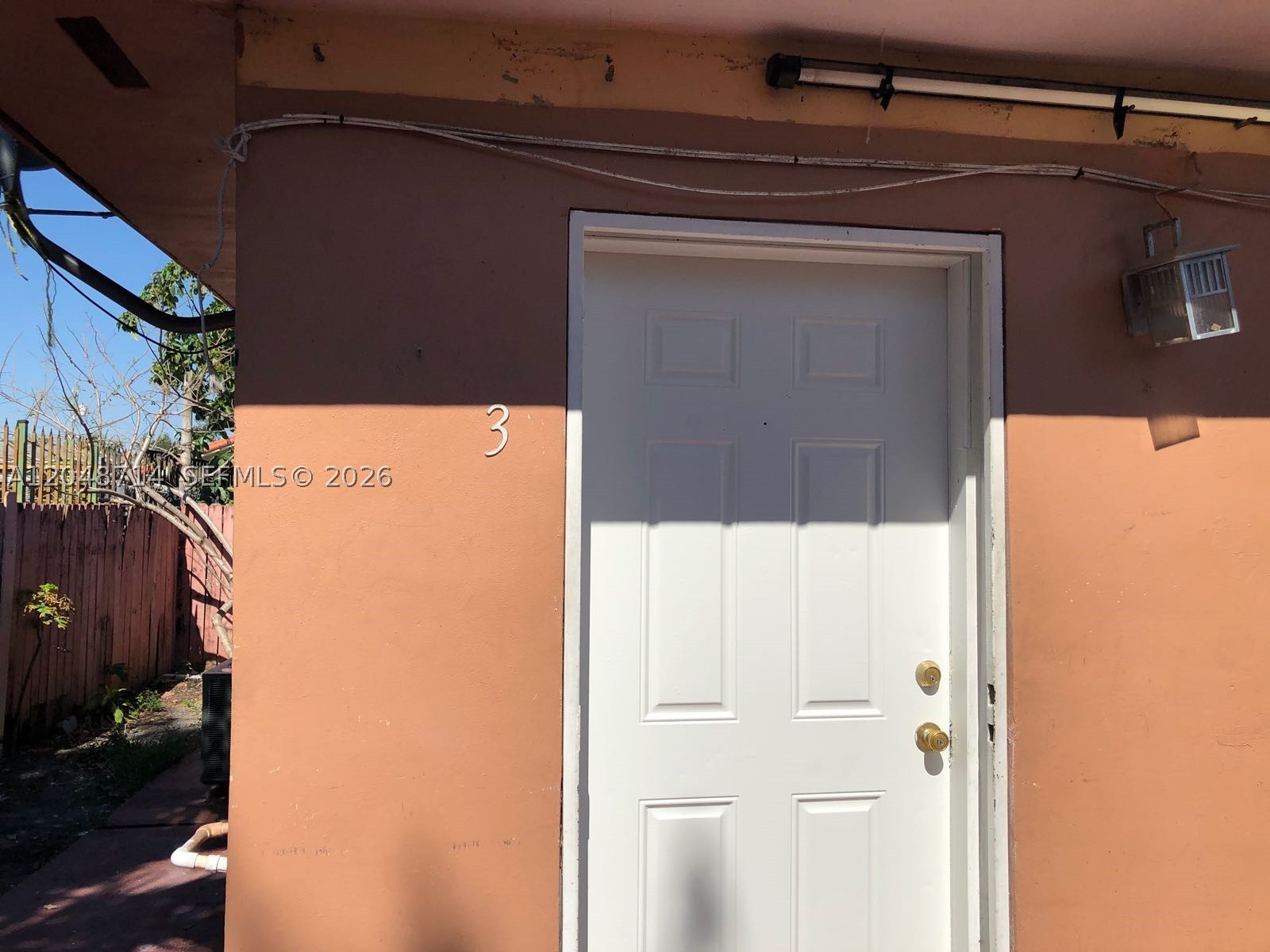 MUSA ISLE - Residential Lease