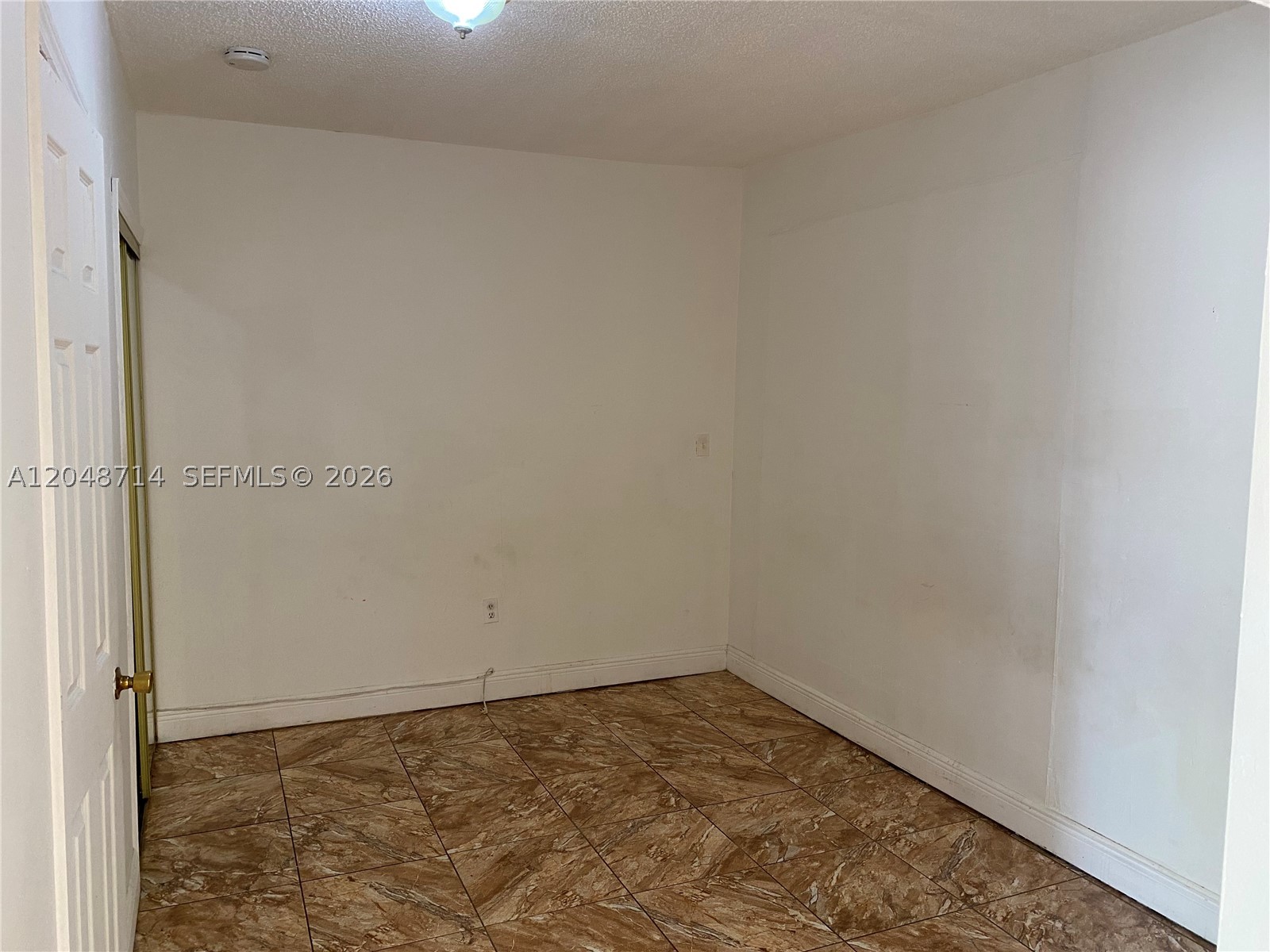 MUSA ISLE - Residential Lease