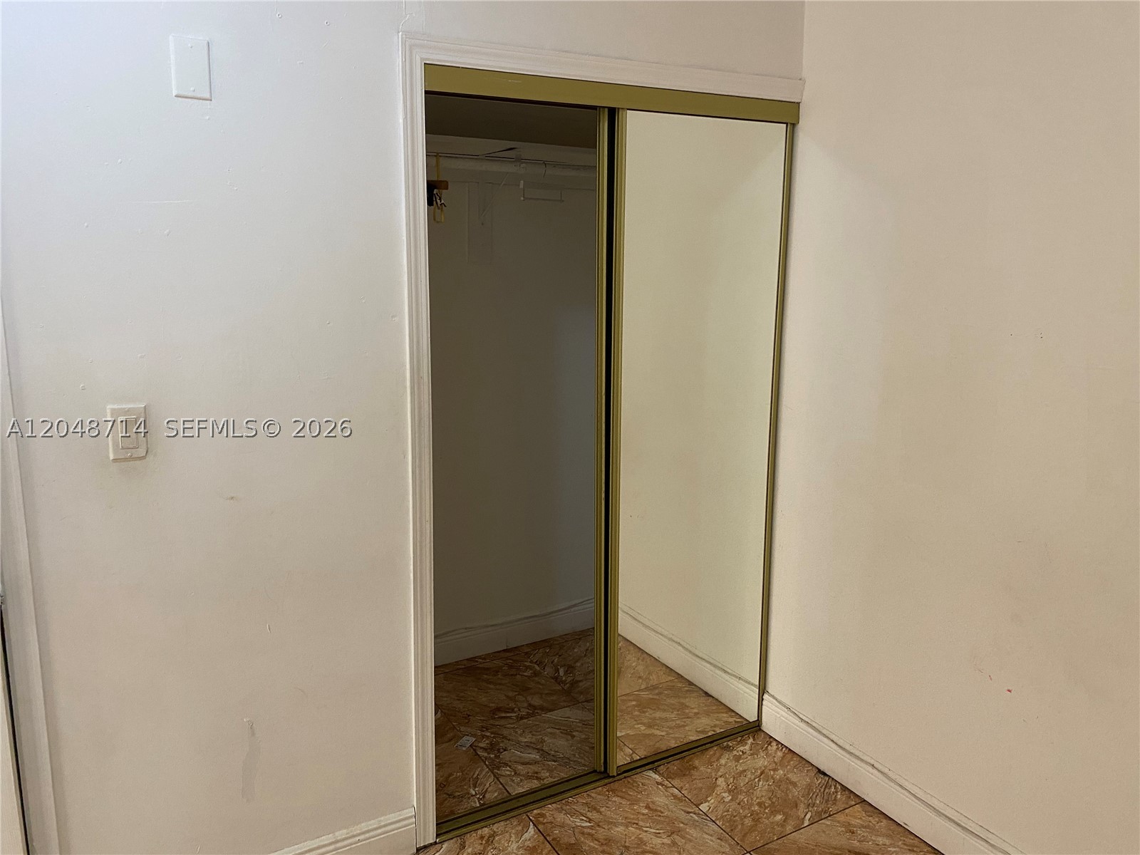 MUSA ISLE - Residential Lease