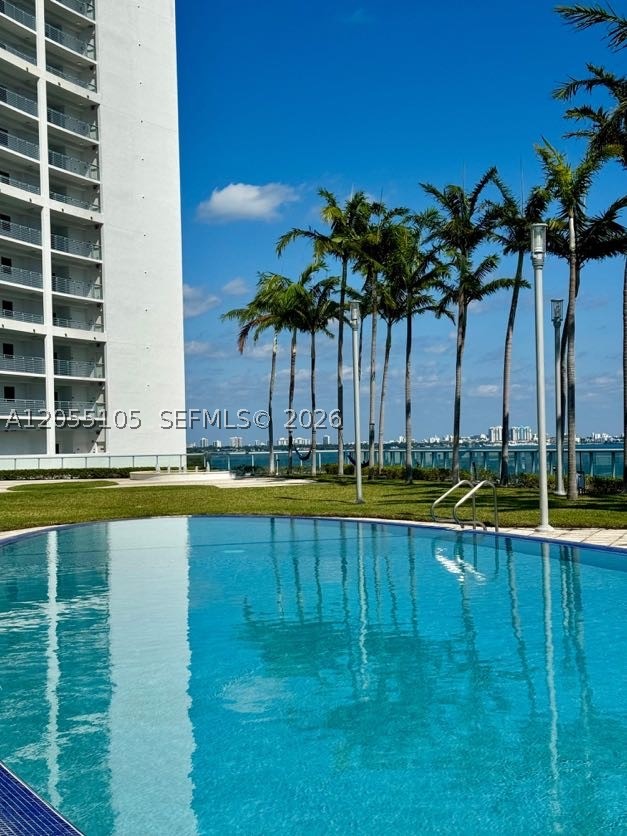 BLUE CONDO - Residential