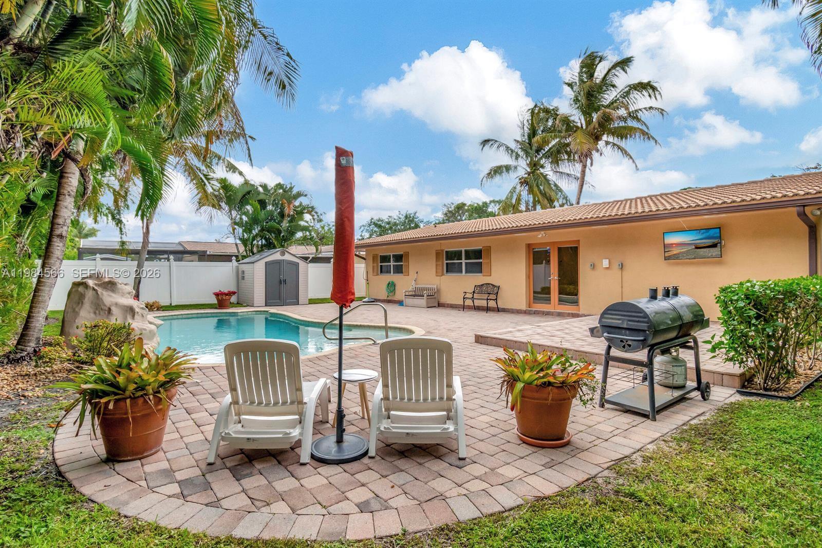 UNIVERSITY PARK COUNTRY C - Residential